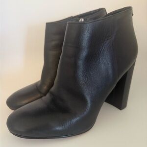 Sam Edelman Elegant Black Leather Ankle Boots
